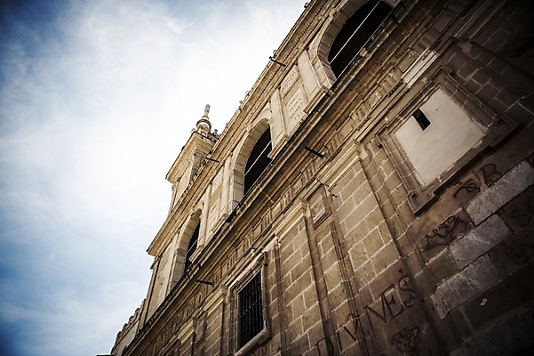 포토 JPG 주간 해외풍경 계절 유럽 여행 풍경 사람없음 야외 건물 여름 성당 천주교 스페인 대성당 안달루시아 세비아 국내포토 자연요소 해외 건축물 나라 종교 종교건축 파일형식