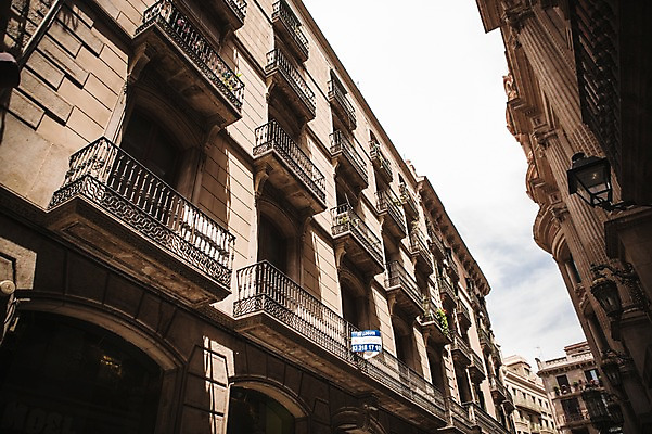 포토 JPG 주간 해외풍경 계절 유럽 여행 거리 풍경 사람없음 야외 건물 여름 여름풍경 스페인 바르셀로나 카탈루냐 국내포토 자연요소 해외 건축물 나라 파일형식 여름_계절