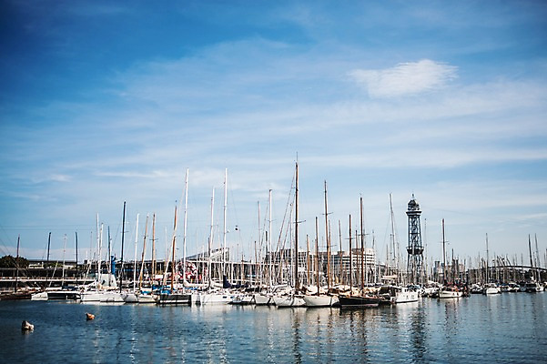 포토 JPG 주간 해외풍경 계절 유럽 바다 여행 요트 하늘 풍경 사람없음 야외 여름 여름풍경 스페인 바르셀로나 카탈루냐 국내포토 자연요소 해외 나라 배_교통 파일형식 여름_계절