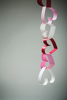 포토 JPG 기념일 종이 백그라운드 사랑 사람없음 하트 고리 페이퍼아트 오브젝트 국내포토 모양 감정 이벤트 파일형식