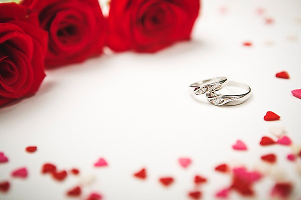 포토 JPG 기념일 백그라운드 사랑 사람없음 장미 하트 반지 오브젝트 결혼반지 커플반지 국내포토 모양 꽃 감정 결혼 장신구 이벤트 파일형식