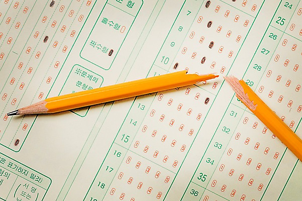 포토 JPG 사람없음 연필 손상 수능 답안지 OMR카드 국내포토 컨셉 학용품 필기구 시험 파일형식