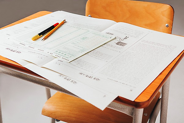 포토 JPG 사람없음 연필 수능 책상 시험지 답안지 컴퓨터용사인펜 OMR카드 국내포토 가구 학용품 필기구 시험 사인펜 파일형식