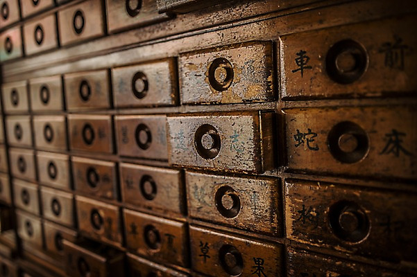 포토 JPG 실내 사람없음 한의학 빈티지 한약방 한약장 국내포토 컨셉 의학 내부 서랍장 파일형식