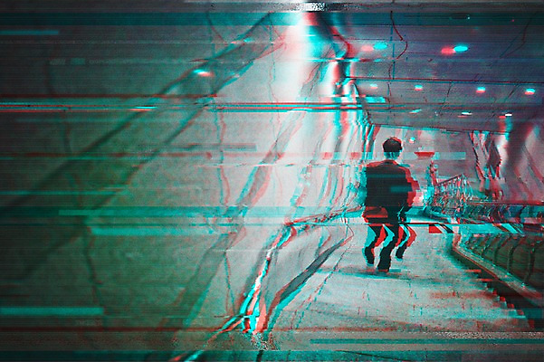 JPG 편집 편집이미지 남자 경고 한명 성인 계단 뉴스 고독 은퇴 사회이슈 디지털합성 합성 번짐 노이즈 디지털아트 퇴사 편집실사 1 감정 컨셉 비즈니스 사람 CG 파일형식 효과