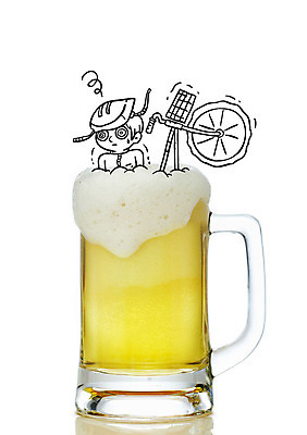 편집이미지 남자 포토일러 맥주 한명 성인 자전거 헬멧 맥주잔 음주운전 이미지편집 AI파일 1 술잔 주류 사람 바이크 운전 범죄 보호장비 파일형식 벡터