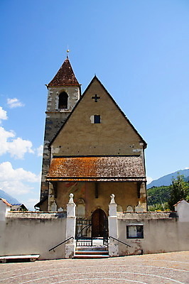 포토 JPG 해외이미지 종교 건축양식 사람없음 교회 마을 이탈리아 타운 첨탑 신앙심 해외202004 해외포토 건축 유럽 종교건축 건물 탑 도시 파일형식 이미지허브