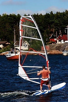 포토 JPG 해외이미지 구름 라이프스타일 물결 스포츠 파도 여행 자연 하늘 항해 소년 사람없음 10대 물 반사 여행객 경쟁 윈드서핑 보트 시원함 포르투갈 속도 해외202004 해외포토 자연요소 남자 유럽 어린이 바다 컨셉 배_교통 청소년 사람 생활 수상스포츠 생태계 파일형식 이미지허브