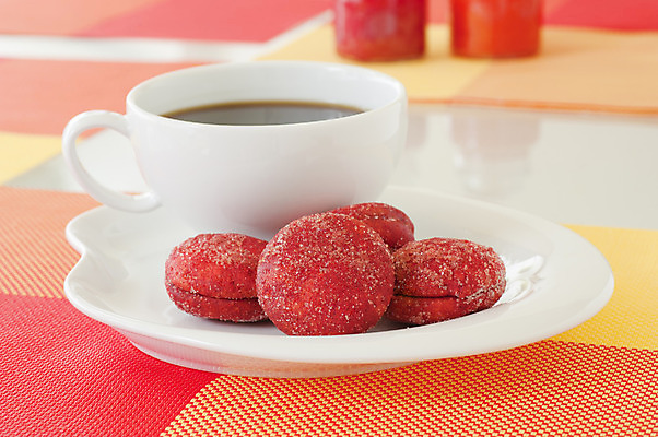 포토 JPG 해외이미지 음식 디저트 사탕 사람없음 빨간색 쿠키 대접 맛 설탕 굽기 해외202004 해외포토 컬러 컨셉 구이 파일형식 이미지허브