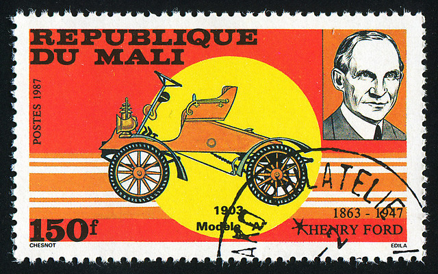 포토 JPG 해외이미지 남자 얼굴 교통시설 자동차 봉투 사람 성인 사람없음 머리 기계 운전 수확 골동품 바퀴 메시지 역사 클래식 물개 편지 향수 복고 엽서 엔진 우표 모터 말리 심각 옛날 자동 스타일 해외202004 해외포토 육상교통 교통 컨셉 농업 포유류 모션 신체부위 바다동물 화장품 시설 파일형식 이미지허브