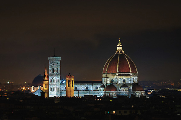 포토 JPG 해외이미지 전통 유럽 기독교 종교 문화 여행 컨셉 십자가 건축양식 하늘 부활절 아이디어 사랑 사람없음 건물 성당 교회 탑 성경 희망 천주교 기도 축하 죽음 기둥 예수 영혼 역사 구출 심볼 타운 천국 첨탑 용서 바실리카 베로나 숭배 옛날 제단 스타일 해외202004 해외포토 건축물 기념일 건축 감정 나라 종교용품 종교건축 도시 도움 신_종교 파일형식 이미지허브