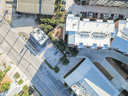 포토 JPG 해외이미지 산업 도로 교통시설 자동차 하늘 벽돌 거리 아파트 주택 안테나 사람없음 야외 건물 금융 도시풍경 고층빌딩 수영 미국 블록 장비 도시 재산 도심 주차 창고 투자 콘도 지역 커뮤니티 스카이라인 이웃 대출 드론 줄서기 콘크리트 텍사스 많음 해외202004 해외포토 건축물 길 육상교통 교통 컨셉 북아메리카 비즈니스 통신 모션 숙소 풍경 빌딩 경제 수상스포츠 시설 파일형식 이미지허브