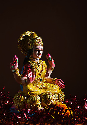 포토 JPG 해외이미지 전통 여자 행복 종교 문화 조각 휴가 기념 사람없음 장식 빛 컬러풀 조각상 평화 축제 기도 인사 영혼 재산 인도인 기회 신성 지역 신화 광 등잔 숭배 신앙심 여신 힌두교 해외202004 해외포토 외국인 감정 컬러 컨셉 사람 동양인 금융 조형물 예절 파일형식 이미지허브