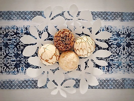 포토 JPG 해외이미지 전통 디자인 계절 문화 백그라운드 꽃무늬 패턴 공 자연 탁자 지팡이 추상 주택 미술 사람없음 목재 장식 컬러풀 갈색 금속 장식볼 수확 흰색 축하 원형 사발 대나무 오브젝트 질감 복고 내추럴 고립 여의주 핸드메이드 해외202004 해외포토 도형 나무 꽃 컬러 가구 컨셉 무늬 농업 재료 재질 문화예술 건물 사기그릇 생태계 파일형식 이미지허브