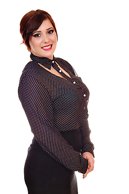 포토 JPG 해외이미지 백인 모델 1 라이프스타일 여자 행복 갈색머리 한명 미소 사람 20대 성인 청춘 갈색 흰색 표현 신선 화려 고립 해외202004 해외포토 서양인 헤어스타일 감정 컬러 컨셉 표정 청년 생활 파일형식 이미지허브