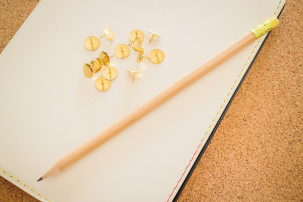 포토 JPG 해외이미지 직업 디자인 교육 종이 컨셉 비즈니스 학교 상상 탁자 성공 추상 설계 문구용품 아이디어 창조 사람없음 목재 장식 세트 사무실 연필 갈색 우주 금속 다이어리 쪽지 공책 침묵 공백 카페 장비 수확 덮개 공구 업무 편지 책상 문서 복고 클립 패키지 엘리먼트 특별함 공급 스타일 힙스터 해외202004 해외포토 나무 패션 컬러 가구 무늬 농업 재료 재질 학용품 필기구 상점 사무용품 소리 뚜껑 도구 작업 오브젝트 파일형식 이미지허브