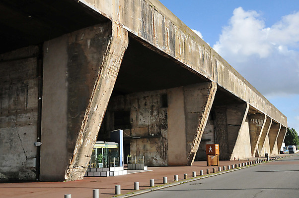 포토 JPG 해외이미지 유럽 사람없음 야외 프랑스 잠수함 전쟁 옛날 콘크리트 해외202004 해외포토 나라 파일형식 이미지허브