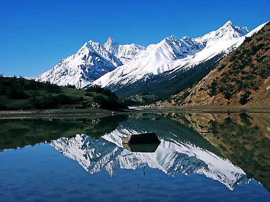 포토 JPG 해외이미지 호수 산 풍경 사람없음 반사 중국 내추럴 눈내림 해외202004 해외포토 아시아 눈_날씨 파일형식 이미지허브