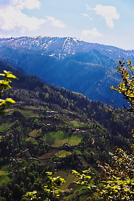 포토 JPG 해외이미지 여행 백그라운드 십자가 자연 하늘 휴가 산 파노라마 풍경 사람없음 야외 초록색 여름 햇빛 태양 마을 계곡 일몰 봄 숲 언덕 내추럴 절정 조지아 해외202004 해외포토 자연요소 계절 컬러 촬영기법 노을 생태계 동유럽 파일형식 이미지허브