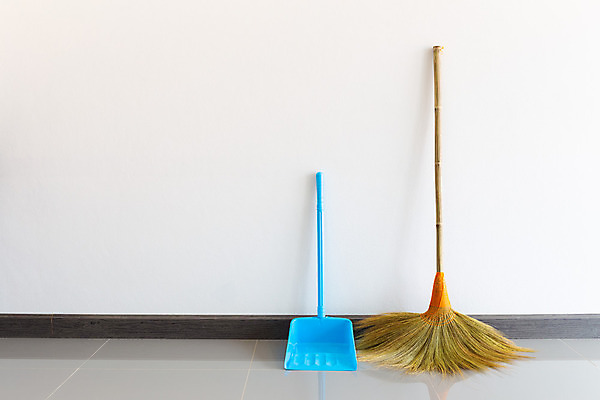 포토 JPG 해외이미지 주택 손잡이 사람없음 목재 청결 장비 흰색 공구 붓 업무 환경오염 폐기물 플라스틱 자르기 빗자루 청소 오브젝트 복고 먼지 청소부 고립 그런지 쓸기 위생관리 해외202004 해외포토 나무 직업 컬러 컨셉 재료 모션 재질 관리 건물 도구 작업 위생 쓰레기 청소도구 파일형식 이미지허브