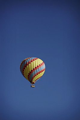 포토 JPG 해외이미지 행복 스포츠 여행 백그라운드 오렌지 교통시설 하늘 사람없음 빨간색 파란색 컬러풀 노란색 바구니 줄무늬 활발 젖음 탐험 열기구 뜨거움 분위기 승차 리프트 풍선 원정 해외202004 해외포토 감정 컬러 교통 컨셉 무늬 과일 항공교통 모션 시설 파일형식 이미지허브