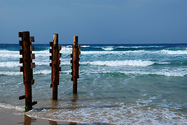 포토 JPG 해외이미지 모래 파도 바다 하늘색 자연 하늘 바람 그림자 해변 사람없음 야외 물 파란색 항구 거품 젖음 흰색 서핑 떨어짐 부식 옛날 수평선 해외202004 해외포토 자연요소 컬러 컨셉 교통시설 날씨 수상스포츠 생태계 파일형식 이미지허브