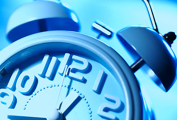 포토 JPG 해외이미지 손 시계 비즈니스 모션 아침 휴식 화살 아이디어 사람없음 사무실 금속 기계 종 시간 잠 클래식 야간 손목시계 오브젝트 복고 공포 아날로그 다이얼 통과 계량기 타이머 경보 마감 분 조언 초시계 충고 카운트다운 타종 해외202004 해외포토 주간 자연요소 컨셉 장신구 재질 신체부위 파일형식 이미지허브