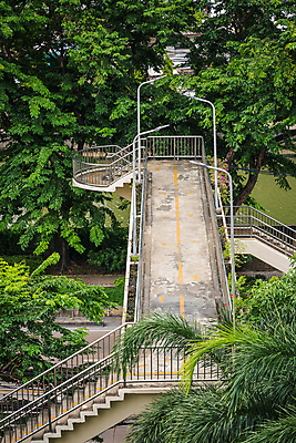 포토 JPG 해외이미지 나무 도로 벽 십자가 잎 건축양식 교통시설 자연 거리 사람없음 건물 장식 초록색 빛 계단 환경 정원 램프 고가도로 통로 시멘트 일반 넘어짐 방법 옛날 철강 콘크리트 해외202004 해외포토 식물 건축물 건축 길 컬러 교통 모션 조명 고속도로 시설 생태계 파일형식 이미지허브