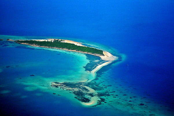 포토 JPG 해외이미지 건축물 바다 섬 여행 공장 교통시설 아프리카 자연 안테나 풍경 사람없음 건물 물 파란색 관광지 하이앵글 농장 도시 숲 암초 타운 스카이라인 랜드마크 열대기후 조감도 탄자니아 해외202004 해외포토 자연요소 건축 나라 뷰포인트 컬러 교통 농업 통신 공업 시설 생태계 파일형식 이미지허브
