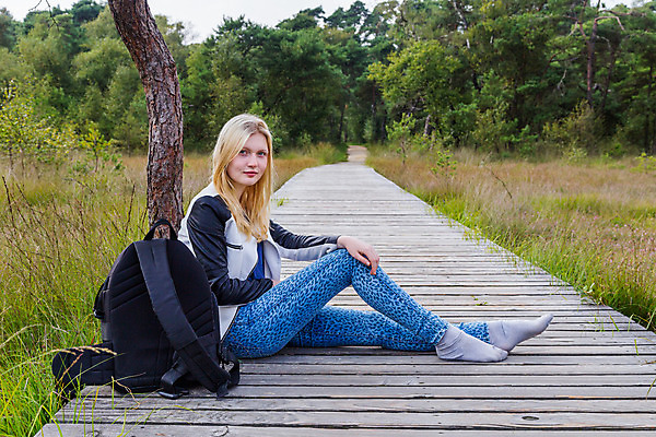 포토 JPG 해외이미지 나무 학생 라이프스타일 공원 길 여행 백그라운드 가방 배낭 자연 휴식 건강 피곤 한명 사람 앉기 야외 목재 10대 초록색 여름 금발 걷기 봄 하이킹 운명 숲 강의 방향 일시정지 루트 하이커 해외202004 해외포토 식물 1 헤어스타일 잡화 계절 공공시설 컬러 컨셉 재료 모션 청소년 레저 생활 생태계 파일형식 이미지허브