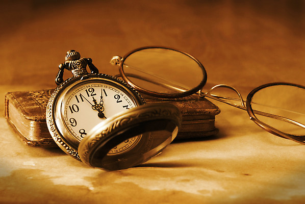 포토 JPG 해외이미지 교육 안경 시계 컨셉 사람없음 책 숫자 갈색 성경 수확 골동품 시간 역사 주머니 가죽 손목시계 향수 복고 문학 구식 세피아 옛날 해외202004 해외포토 문자 잡화 컬러 농업 장신구 종교용품 촬영기법 화장품 파일형식 이미지허브