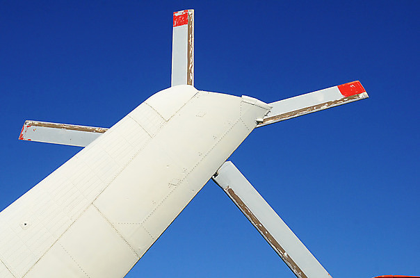 포토 JPG 해외이미지 구름 유럽 산업 스포츠 백그라운드 날개 교실 교통시설 하늘 휴가 풍경 사람없음 야외 가로 세로 파란색 기계 흰색 칼날 헬리콥터 항공 휴양지 프로펠러 이륙 엔진 고립 착륙 해외202004 해외포토 자연요소 교육 나라 컬러 교통 학교 비행기 장소 시설 파일형식 이미지허브
