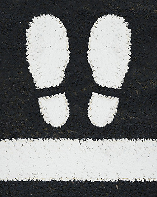 포토 JPG 해외이미지 아이콘 디자인 실루엣 도로 길 백그라운드 컨셉 무늬 발 날씨 거리 건강 서기 사람 사람없음 운동 걷기 검은색 페인트 산책 흰색 도시 쌍 그리기 보행자 보행로 인쇄 발자국 오솔길 방향 심볼 사인 단계 건너기 그런지 땅바닥 양발 각인 해외202004 해외포토 컬러 교통시설 자국 모션 휴식 바닥 촬영기법 신체부위 파일형식 이미지허브