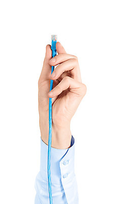 포토 JPG 해외이미지 손 컨셉 인터넷 비즈니스 통신 사람없음 세로 파란색 컴퓨터 디지털 자료 장비 정보 흰색 잡기 네트워크 플러그 코드 연결 접속 고객 서비스 전자 철사 온라인쇼핑 온라인 주인 고립 랜 네트워킹 해외202004 해외포토 컬러 모션 신체부위 전자제품 쇼핑 파일형식 이미지허브