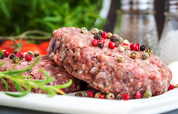 포토 JPG 해외이미지 종이 음식 분홍색 2 토마토 재료 패스트푸드 육류 돼지고기 요리 사람없음 빨간색 초록색 주방 식사 저녁식사 활발 소고기 햄버거 신선 원형 양념 그릴 바비큐 미트볼 허브 향신료 준비 날것 소금 후추 패티 로즈메리 점심식사 다진 생식 정육점 해로움 개조 해외202004 해외포토 도형 식물 컬러 컨셉 채소 식재료 주방용품 상점 인스턴트 향미료 파일형식 이미지허브