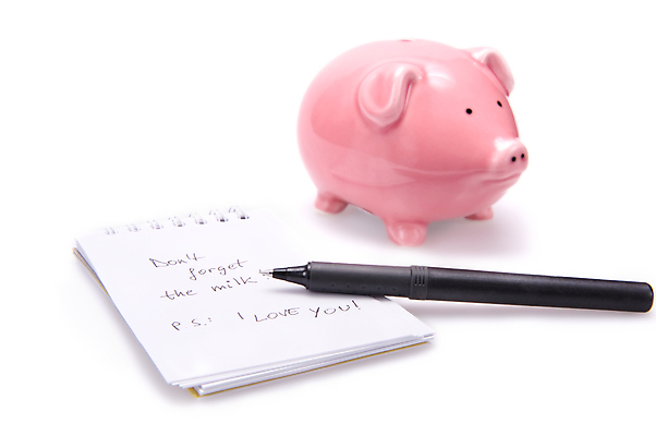 포토 JPG 해외이미지 종이 돈 통신 사랑 팜플렛 사람없음 쇼핑 펜 검은색 쪽지 공책 장비 돼지저금통 저금통 정보 공구 기록 발표 메시지 변화 구매 알림 오브젝트 준비 흰배경 시트 고립 조언 체크리스트 필기체 해외202004 해외포토 문자 감정 컬러 백그라운드 컨셉 문구용품 필기구 저축 흰색 도구 재산 파일형식 이미지허브