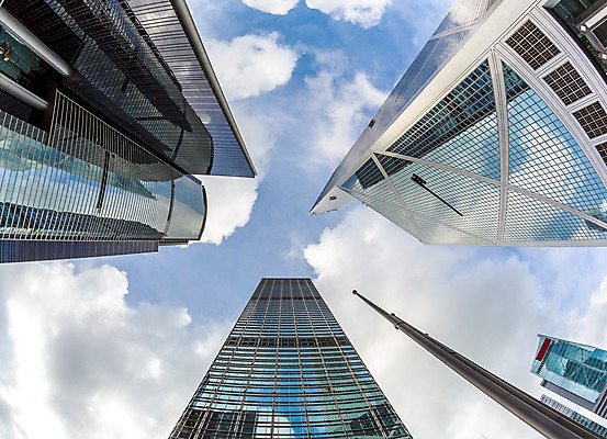 포토 JPG 해외이미지 디자인 아시아 로우앵글 회사 건축양식 창문 유리 하늘 미래 사람없음 야외 건물 파란색 사무실 반사 탑 고층빌딩 중국 도시 재산 도심 큼 정사각형 홍콩 철강 해외202004 해외포토 도형 건축물 건축 나라 뷰포인트 컬러 컨셉 비즈니스 재질 빌딩 금융 크기 파일형식 이미지허브