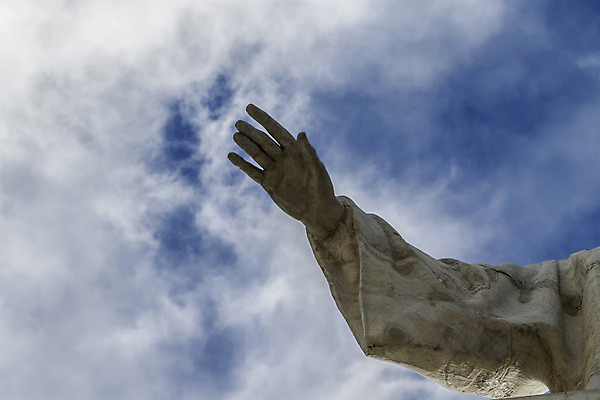 포토 JPG 해외이미지 손 기독교 종교 컨셉 관계 천사 함께함 창조 미술 사람없음 조각상 탑 검은색 성경 희망 터치 천주교 종 도움 영혼 스페인 구출 클래식 닫기 연결 집중 승진 돌봄 르네상스 마드리드 신앙심 헬프 해외202004 해외포토 건축물 감정 유럽 컬러 종교용품 모션 문화예술 신체부위 조형물 파일형식 이미지허브