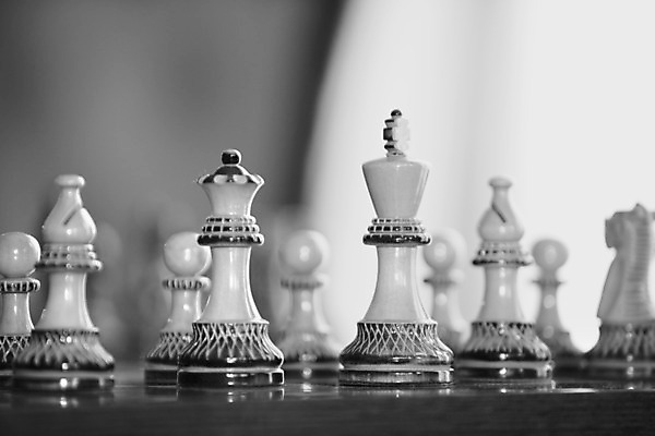 포토 JPG 해외이미지 백그라운드 생각 따뜻함 사람없음 목재 숫자 경쟁 도전 게임 체스말 체스 대표 왕 시작 장군 여왕 지능 필승 해외202004 해외포토 나무 직업 문자 컨셉 재료 놀이 우승 말_게임 파일형식 이미지허브