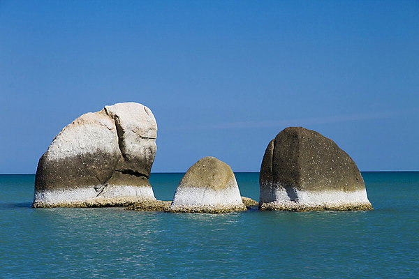 포토 JPG 해외이미지 구름 아시아 모래 파도 바다 섬 여행 백그라운드 태국 자연 하늘 휴가 동양인 풍경 사람없음 물 여름 파란색 태양 일출 일몰 새벽 바위 흰색 만 휴양지 장면 암초 이국적 파라다이스 수평선 해외202004 해외포토 자연요소 계절 나라 컬러 인종 노을 장소 돌_바위 생태계 파일형식 이미지허브