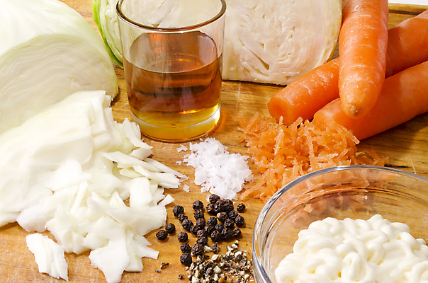 포토 JPG 해외이미지 전통 채소 부분 유리 건강 사람없음 당근 샐러드 신선 사발 자르기 준비 양배추 날것 레시피 아일랜드 마요네즈 무생채 채식주의자 핸드메이드 개조 비건 해외202004 해외포토 유럽 음식 모션 재질 뿌리채소 사기그릇 소스_음식 채식 파일형식 이미지허브