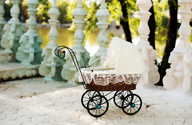 포토 JPG 해외이미지 전통 공원 호수 어린이 인형 백그라운드 교통시설 놀이 엄마 사람없음 야외 목재 장식 물 장난감 유행 수확 골동품 게임 흰색 시골 침대 아기 바퀴 역사 클래식 오브젝트 복고 마차 유모차 걸음마 빅토리아 옛날 스타일 해외202004 해외포토 자연요소 나무 공공시설 교통수단 컬러 가구 교통 컨셉 농업 재료 가족 모션 사람 아기용품 시설 파일형식 이미지허브