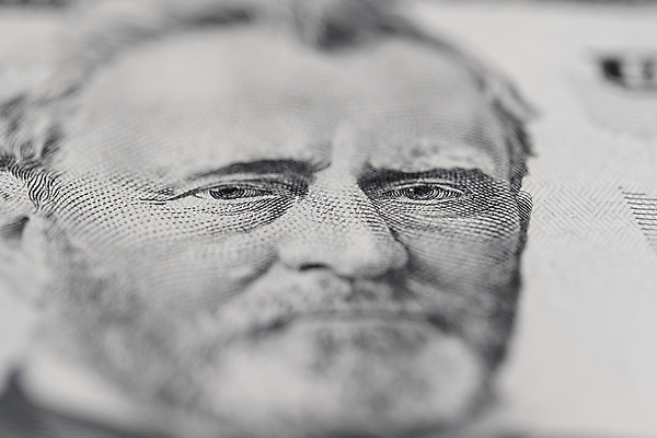 포토 JPG 해외이미지 캐릭터 1 종이 문화 얼굴 백그라운드 컨셉 돈 비즈니스 성공 아이디어 사람 사람없음 숫자 머리 달러 미국 저축 재산 주식 심볼 오브젝트 사인 싱글 투자 결제 시스템 소매 계산서 계좌 승인 해외202004 해외포토 문자 북아메리카 신체부위 금융 파일형식 이미지허브