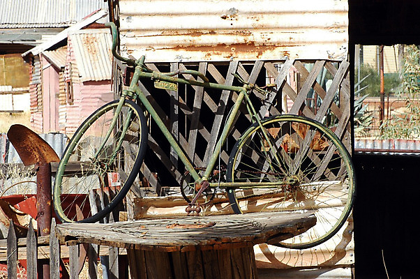 포토 JPG 해외이미지 캐릭터 외관 산업 벽 여행 건축양식 공장 노동자 거리 주택 실내 사람 풍경 사람없음 내부 금속 손상 수확 도시 시간 역사 재산 황금 무서움 버리기 부식 복고 과거 먼지 광부 소셜 옛날 전설 진짜 파멸 해외202004 해외포토 직업 건축 감정 컨셉 농업 공업 모션 재질 건물 금융 파일형식 소멸 이미지허브