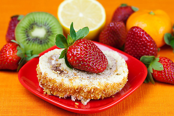 포토 JPG 해외이미지 전통 식기 접시 열매 문화 음료 음식 백그라운드 잎 오렌지 과일 자연 딸기 디저트 귤 사탕 키위 요리 사람없음 컵 세로 노란색 케이크 초콜릿 검은색 빵집 견과류 흰색 뜨거움 액체 달콤 맛 아침식사 잼 설탕 레몬 배고픔 컵받침 크림 젤리 마멀레이드 숙성 페스츄리 해외202004 해외포토 식물 빵 컬러 컨셉 상점 식사 소스_음식 받침대 생태계 파일형식 이미지허브