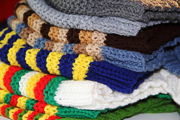 포토 JPG 해외이미지 백그라운드 2 겨울 따뜻함 사람없음 목재 파란색 목도리 흰색 직물 뜨개질 실 대나무 니트 내추럴 양모 고립 핸드메이드 해외202004 해외포토 나무 잡화 계절 컬러 상의 재료 취미 파일형식 이미지허브