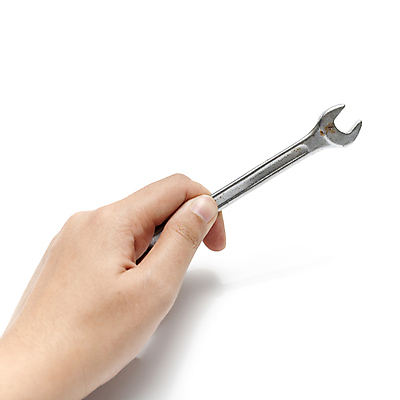 포토 JPG 해외이미지 손 실내 들기 신체부위 공구 스패너 작음 해외202004 해외포토 모션 사람 내부 도구 크기 파일형식 이미지허브