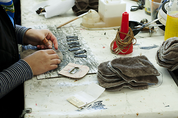 포토 JPG 해외이미지 산업 신발 공장 노동자 관리 사람없음 기계 장비 도구 공구 업무 작업 작업실 끝 제조 가죽 해외202004 해외포토 직업 공업 파일형식 이미지허브