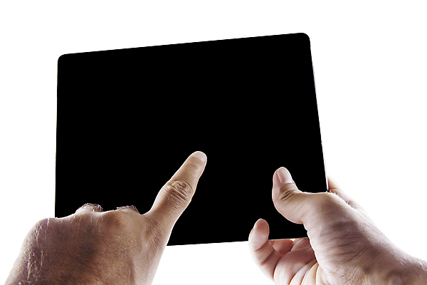 포토 JPG 해외이미지 손 응시 인터넷 비즈니스 통신 손가락 모바일 새로움 사람 사람없음 노트북 컴퓨터 터치패드 독서 알약 디지털 스크린 모니터 장비 터치 정보 잡기 뉴스 무선전화기 전자 온라인 패드 고립 해외202004 해외포토 시선 컨셉 모션 신체부위 전자제품 약 전화기 파일형식 이미지허브