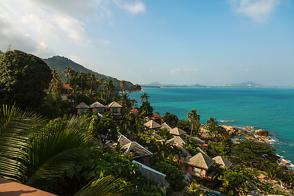 포토 JPG 해외이미지 나무 식물 구름 아시아 바다 섬 여행 잎 태국 자연 하늘 호텔 지붕 휴가 휴식 산 주택 손바닥 협상 풍경 사람없음 야외 건물 초록색 물 여름 파란색 평화 맑음 침묵 신선 만 뜨거움 휴양지 멀리 내추럴 강렬 렌탈 이국적 터키석 파라다이스 해외202004 해외포토 자연요소 건축물 손 계절 나라 컬러 컨셉 비즈니스 숙소 날씨 소리 장소 보석 생태계 파일형식 이미지허브